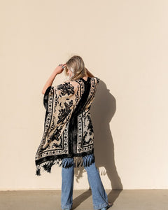 Akka Kimono (Black)