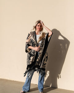 Akka Kimono (Black)