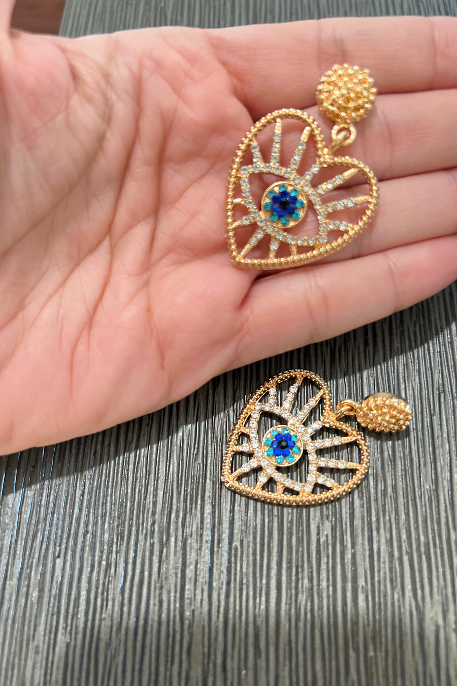 Heart Eyes Earrings